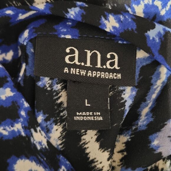 ANA abstract blouse - Picture 3 of 4